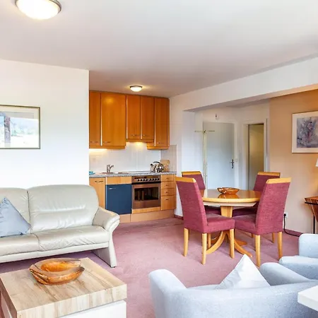 Haus Excelsior 35 アパート *